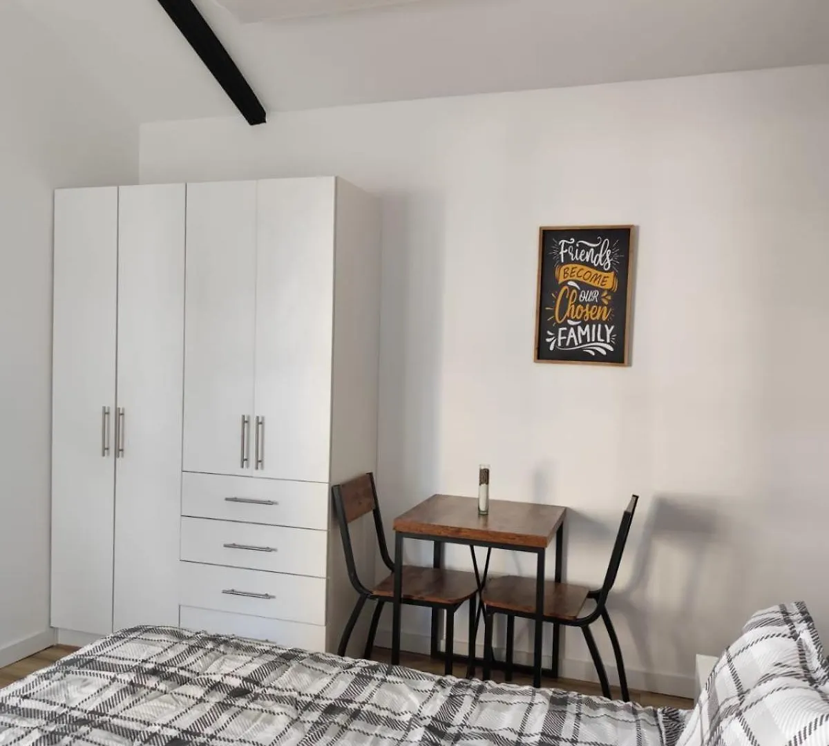 Apartment Suites & Estudios Inglaterra II Quito