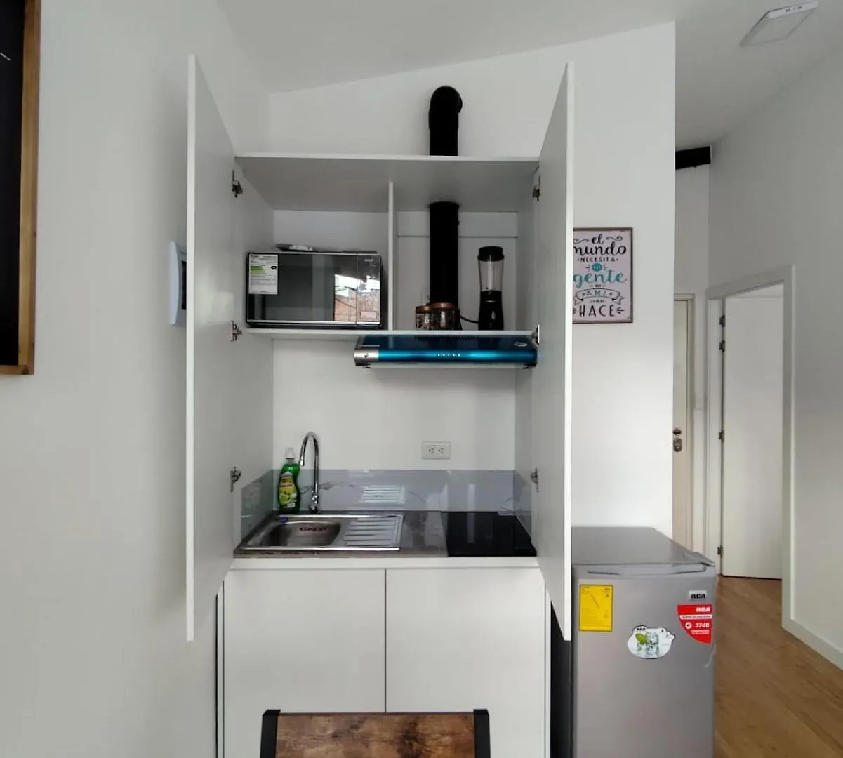 Suites & Estudios Inglaterra II Quito Apartment