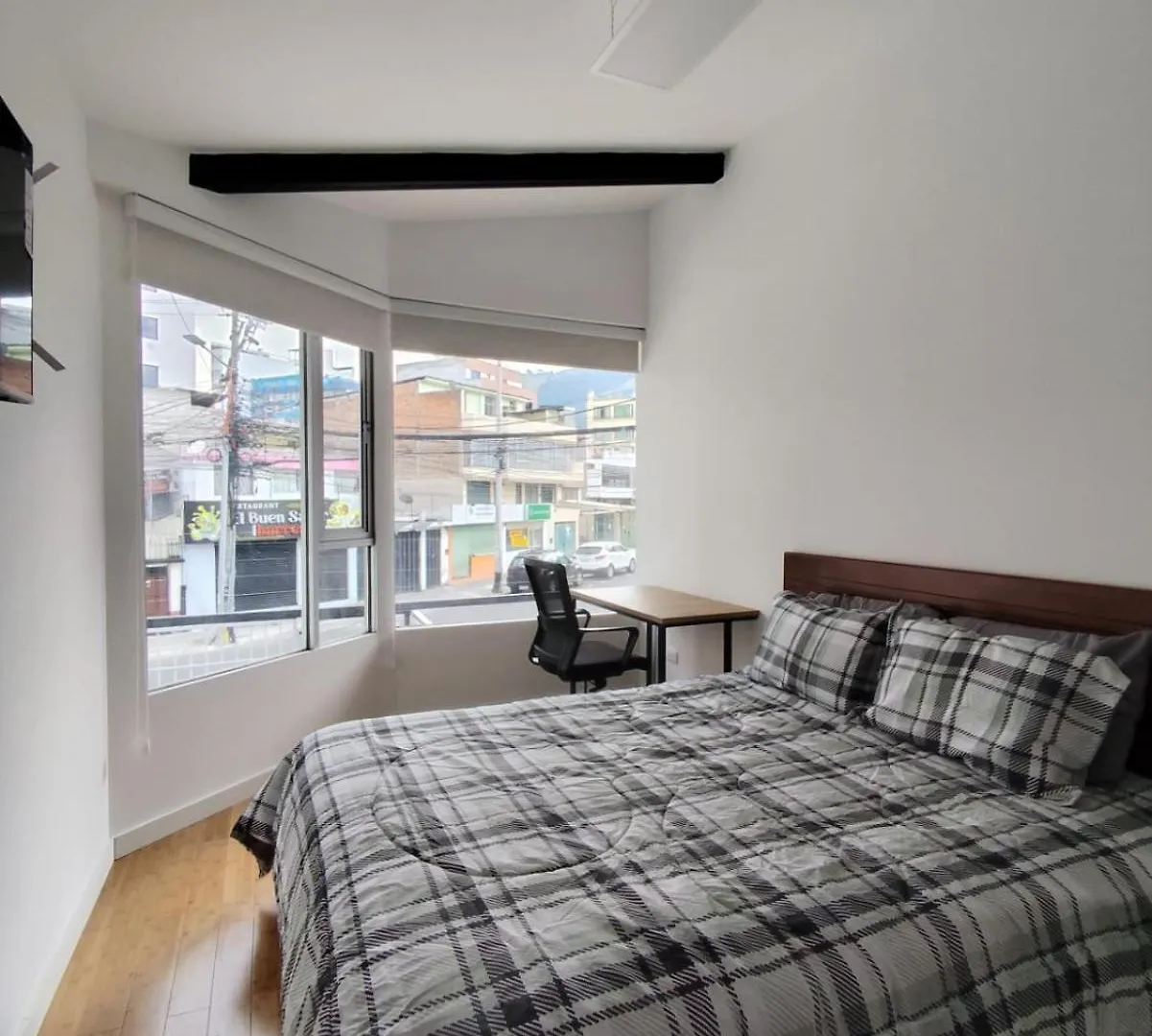 Suites & Estudios Inglaterra II Quito