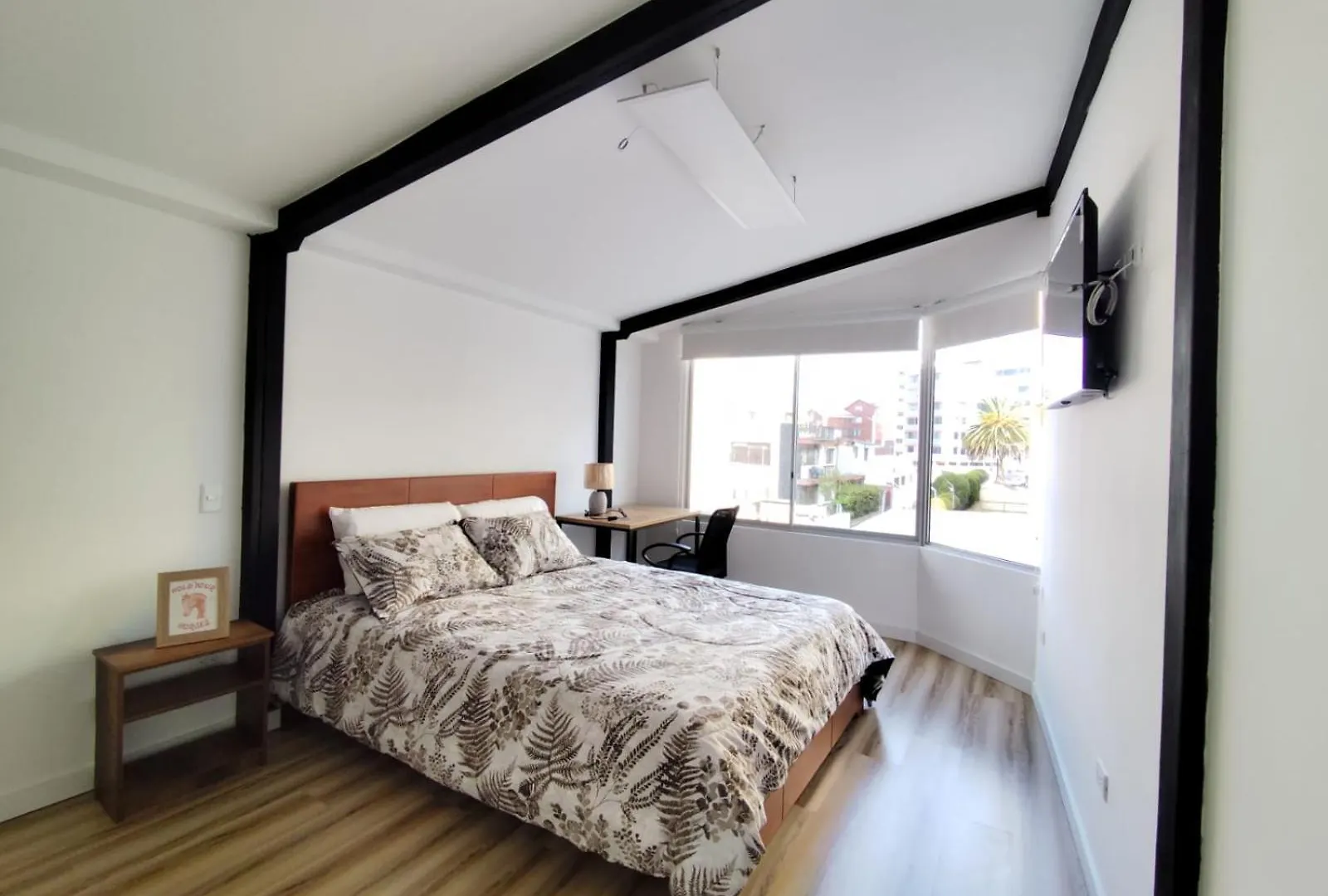 Apartment Suites & Estudios Inglaterra II Quito